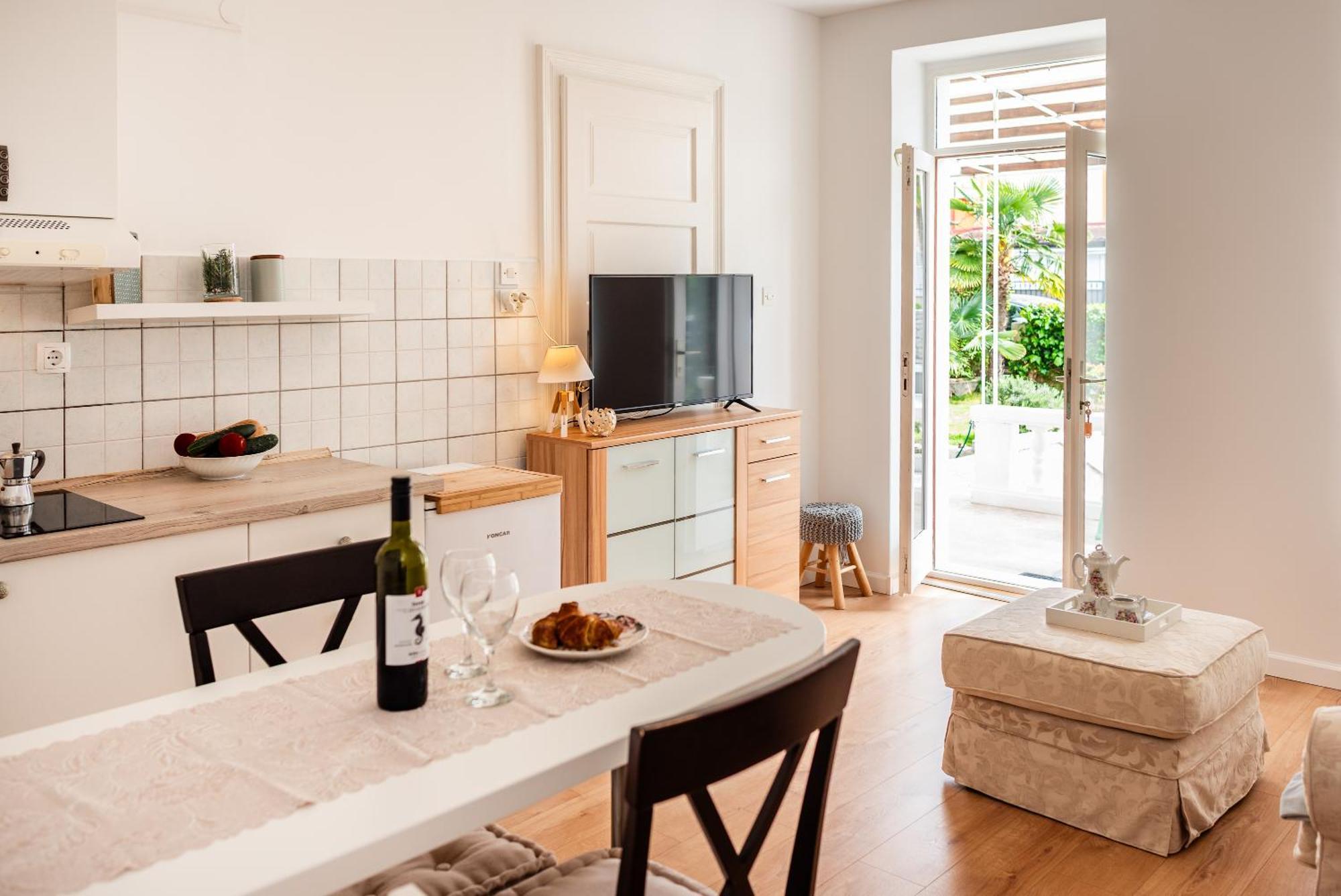 Apartments House Pinezic Malinska Room photo
